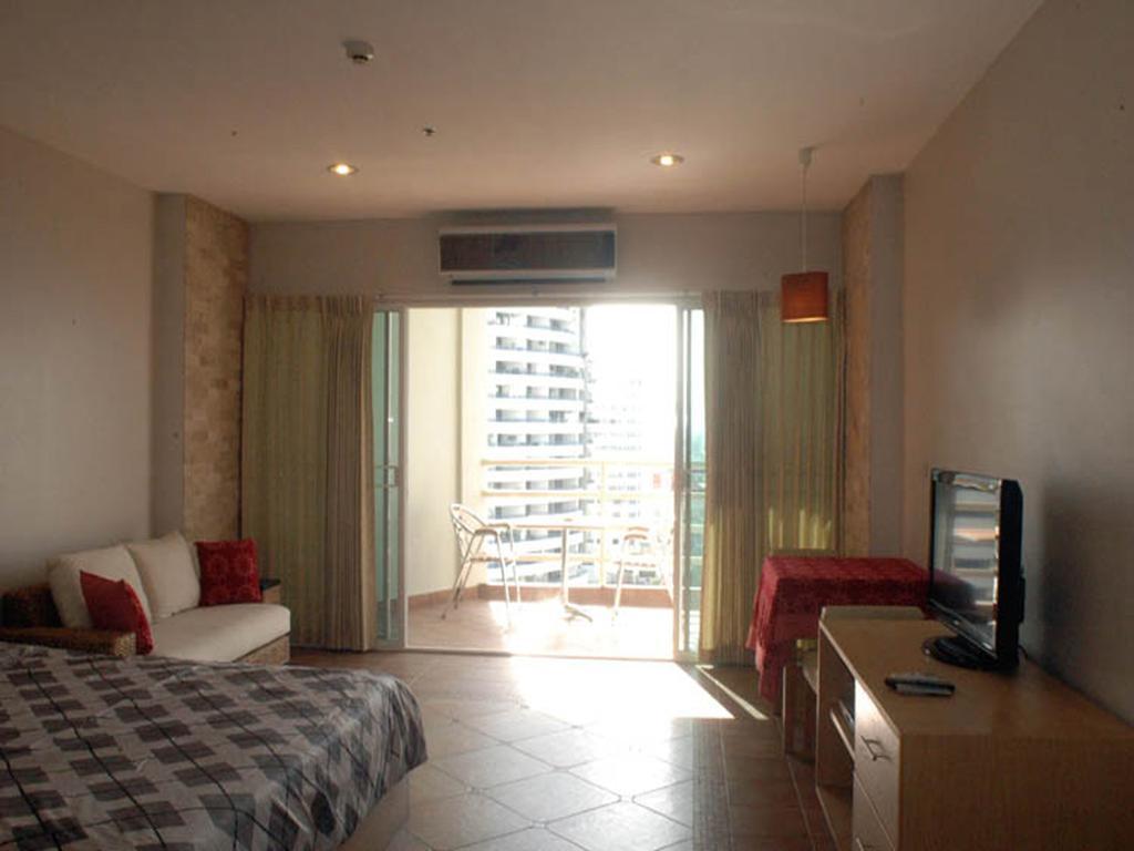 Apartments At View Talay Pattaya Exterior foto
